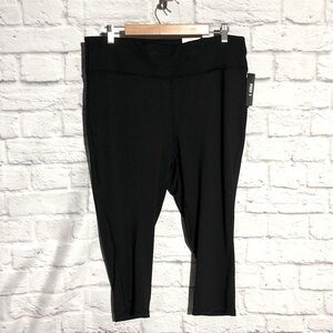 Ideology NWT Deep Black Leggings size 1x with small key pocket in waistband